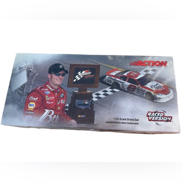 24 Budweiser Monte Carlo Car - P/N105609 - Picture 1 of 4